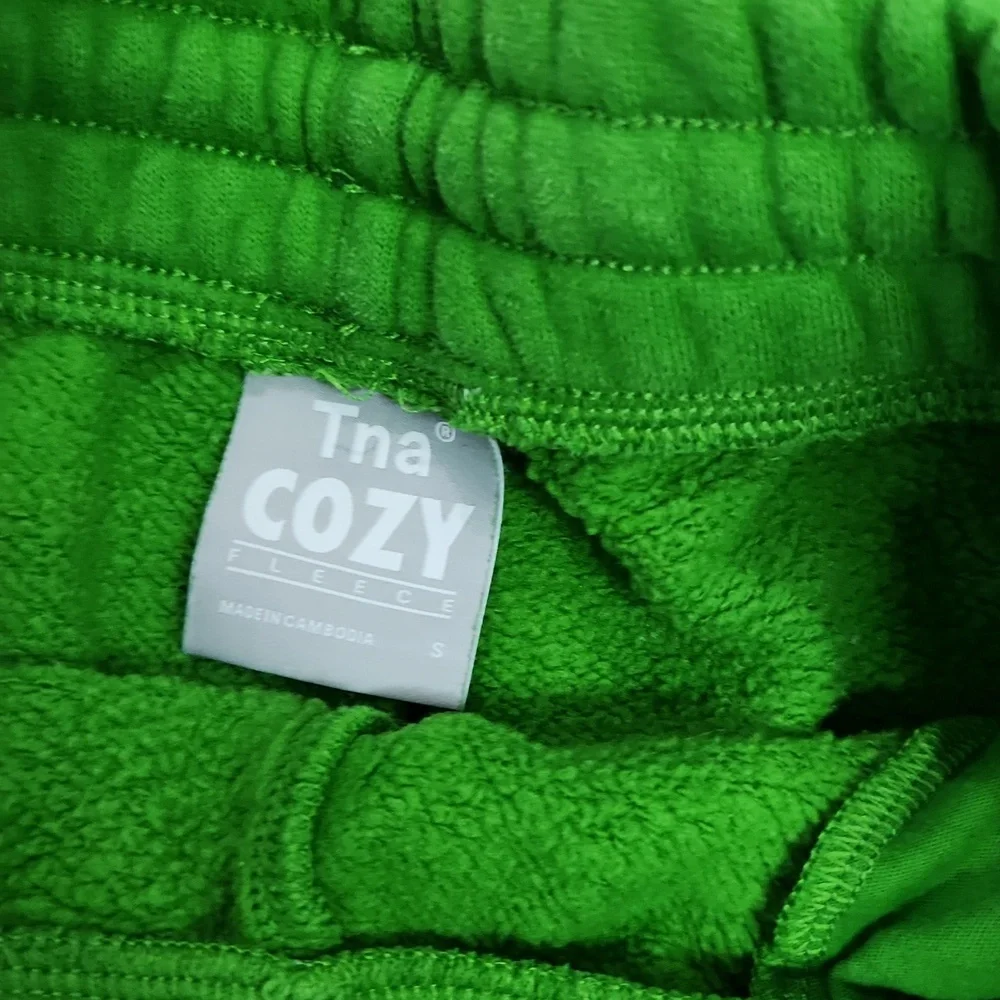 TNA Cozy Fleece Boyfriend Sweatpant - Picture 2 of 8
